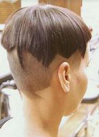 fryzury krótkie asymetryczne - uczesanie damskie zdjęcie numer 74A